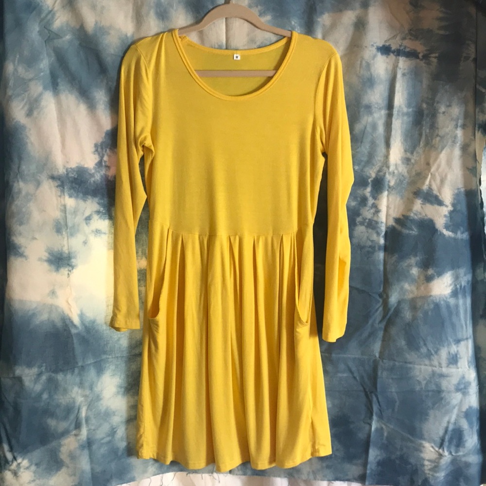 Yellow Pleated Knit Dress - with pockets!!
